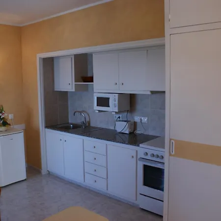 Vistamar Aparthotel 3*