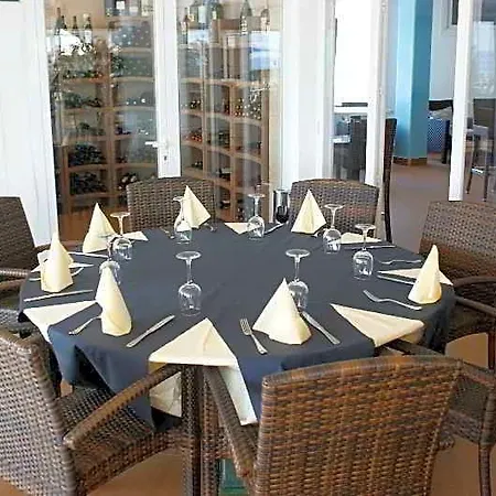 Hotel apartamentowy Vistamar Santo Tomás