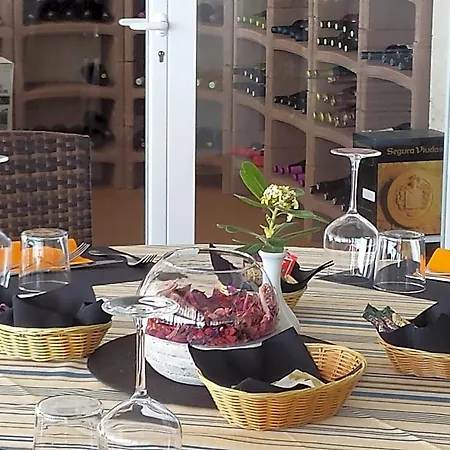 Hotel apartamentowy Vistamar 3*