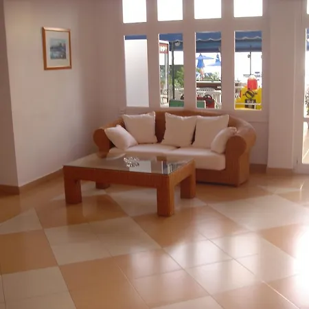 Aparthotel Vistamar 3*