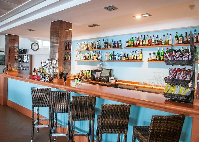 Aparthotel Vistamar 3*