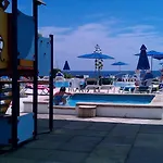 Aparthotel Vistamar 3*